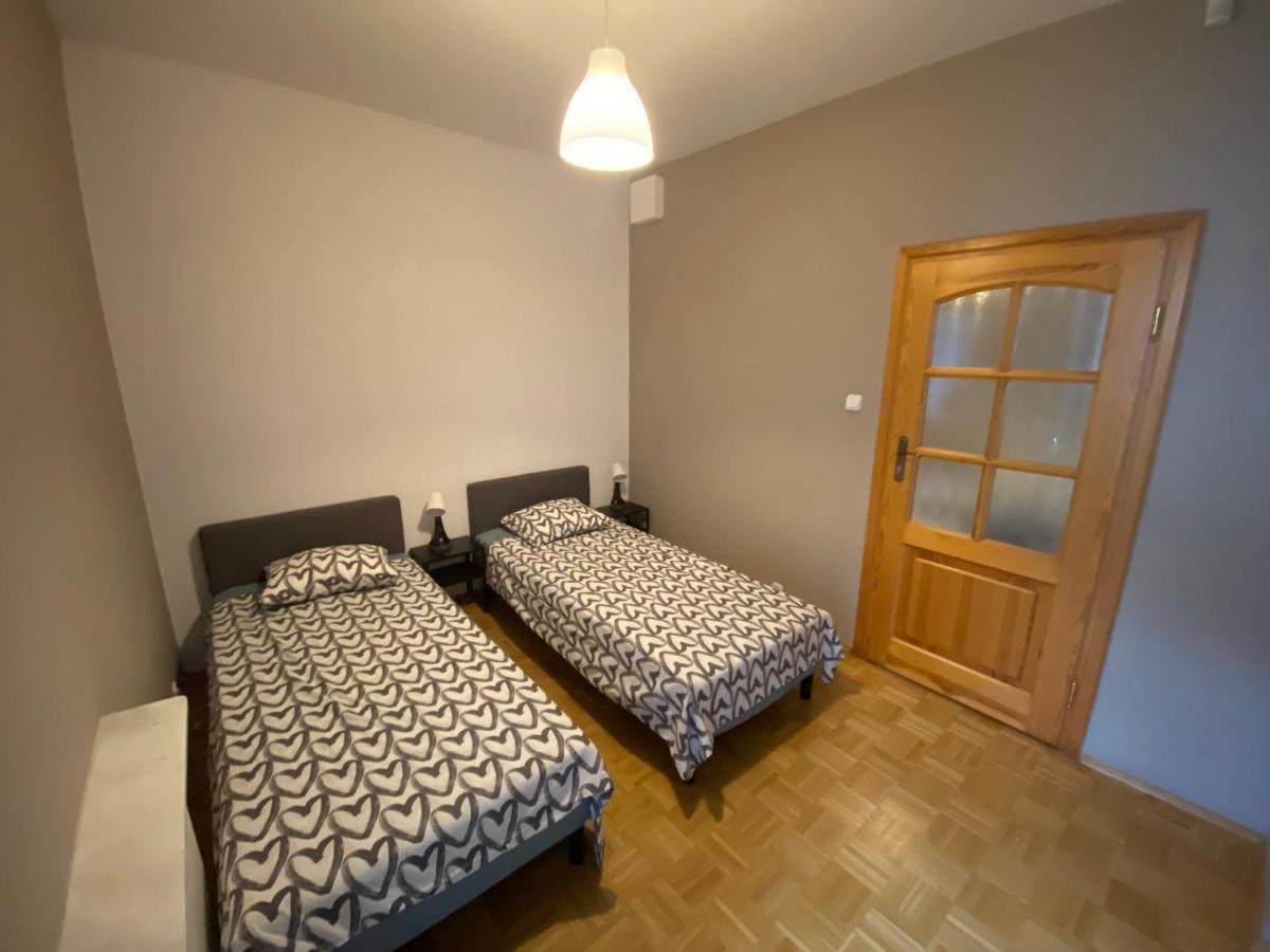 Pokoje Nowoursynowska Ostello Varsavia Esterno foto